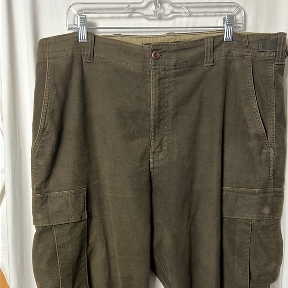 Banana Republic Men's Olive Green Moleskin Cargo Traveler Pants Size 38x30 - Picture 3 of 14